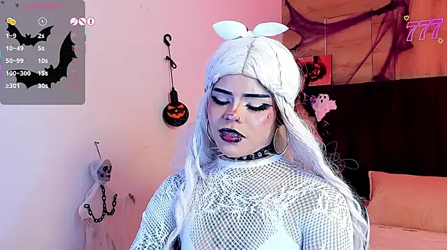 SweetDevil_7 - Oil and water in my body