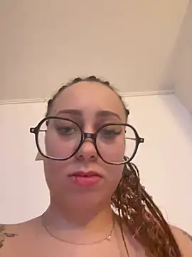 Queenlo_xxx - gagne 2 vidéos🔥