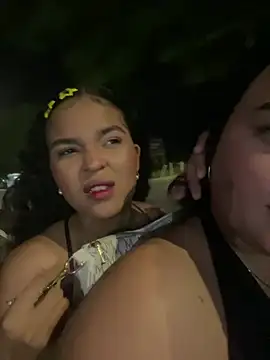 Dakota_JE - 🔥Show off your asses, both girls 🔥