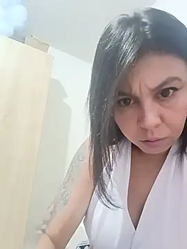 Juliet_Nasty - 3 Fingers in my ass
