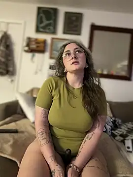Alix_Valentine - (LT) Picks something off tip menu💞🎀