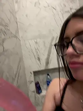 Nicolle_v