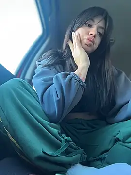 JulliaVegas - Finger in ass