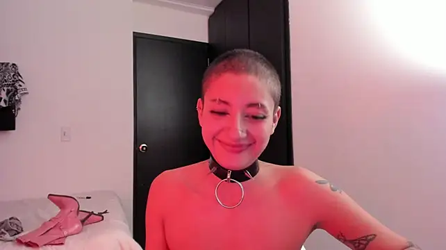 Xreeeeviz - Control my toys in private