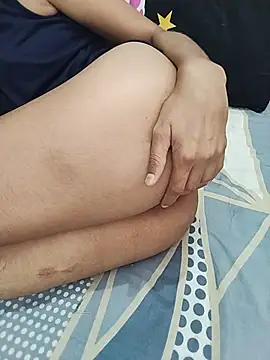Vanee-23 - Pussy fringing