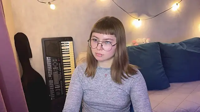 SusieMilkis - im new here<3 take off my skirt