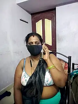 Tamil_manju - Oil on boobs