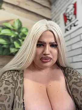 Eliaden - SHOW NAKED TITS IN PUBLIC🥵AROUND PEOPLE