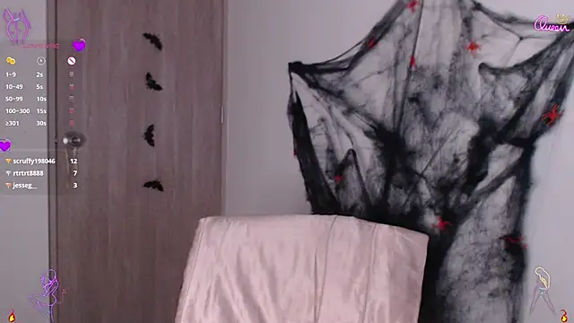Scarlett_diamond11 - Naked and suck tits