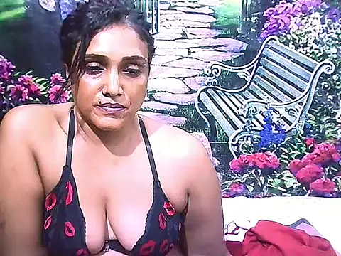 IndianSexyLady20 - Get me naked 😽Gents