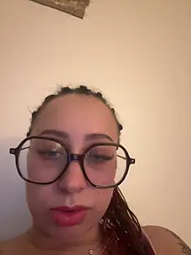 Queenlo_xxx - gagne 2 vidéos👅