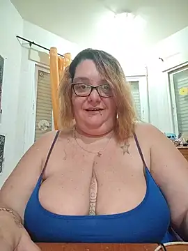 Diosacurvy1984 - Desnudame