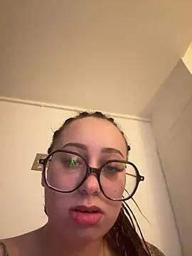 Queenlo_xxx - gagne 2 vidéos👅