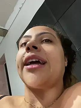 Chloe_Leaozinho - Squirt 💦 gosta na sua boquinha
