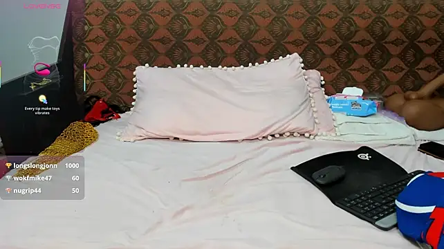 Hot_Falling_Devil - 👅👅 Finger in my big ass 🙈🙈