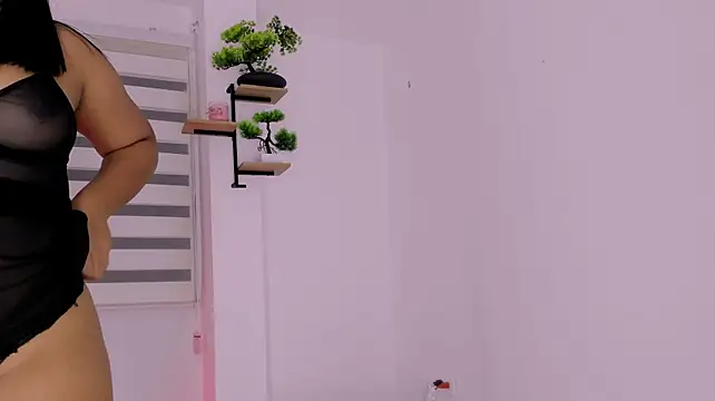 LunaVelvet33 - all naked and show dance