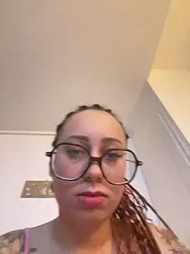 Queenlo_xxx - gagne 2 vidéos👅