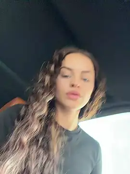 AngelinaTeller - Put dildo in my pussy 🤪