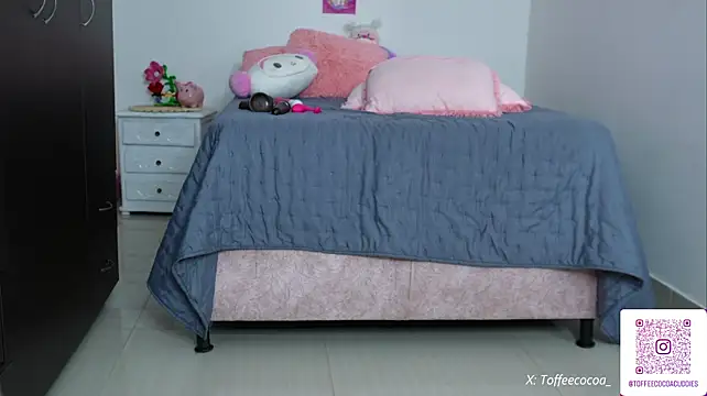 Sophi_lii - Open pussy