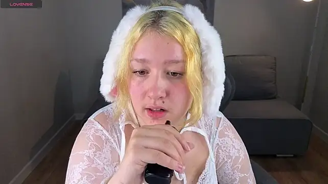Lollybunnyy - show my sweet booty