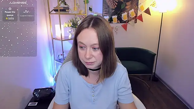 Brooke_lover - show tits closer ;)