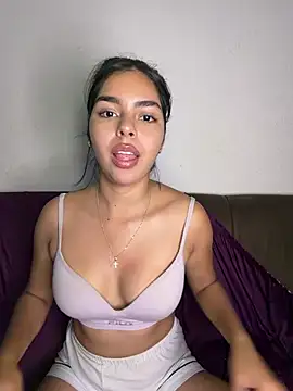 _AlyssonRoouse - oil in ass + spank hard red ass