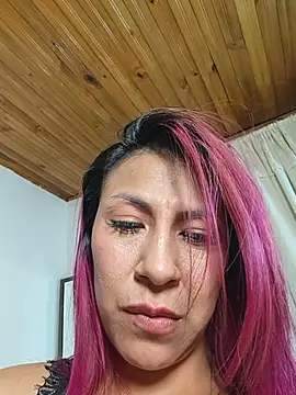 Tatianabelli - Showing my friend's big nipples