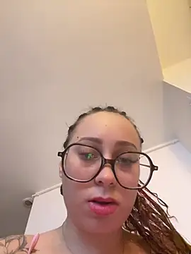 Queenlo_xxx - gagne 2 vidéos🔥