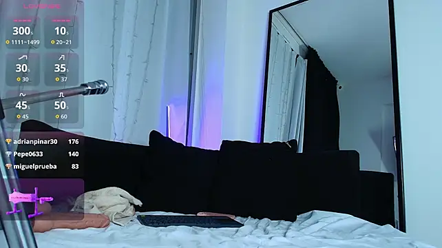 Kyliejenner8 - RUB MY PUSSY ON MY DILDO IN DOGGY POS🥵