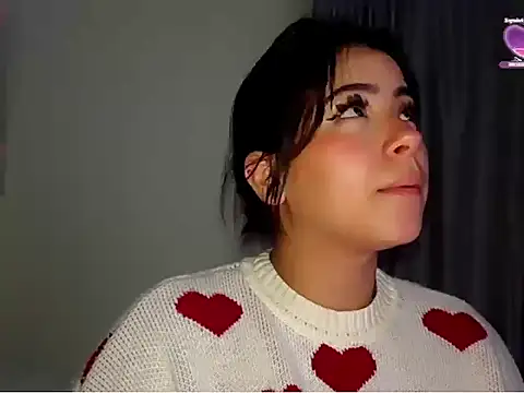 Amaraa_sweet - TONGE SHOW + LIP DILDO
