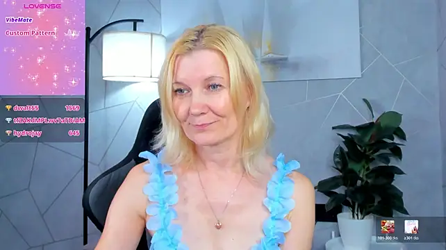 Julie_Lucas