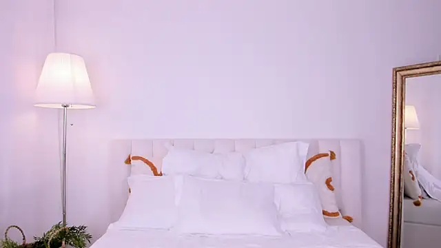 NaomiYuu - show ass