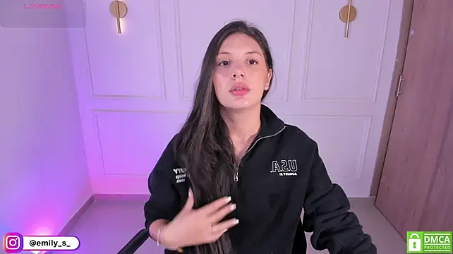 EmilyS__ - spanking my pussy