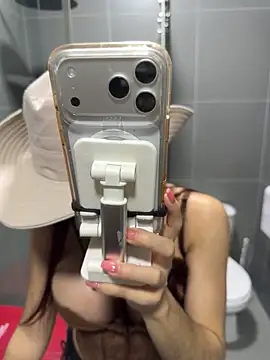 Carolynnetrujillo - Show breasts🥵
