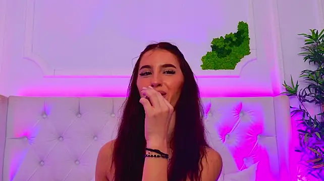 ElisaCharm - oil ass 5xSpank ass😈