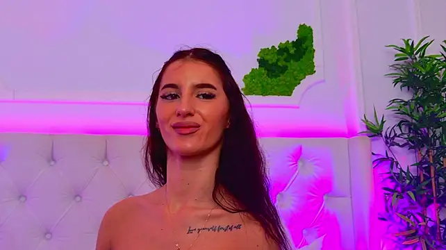 ElisaCharm - oil ass 5xSpank ass😈