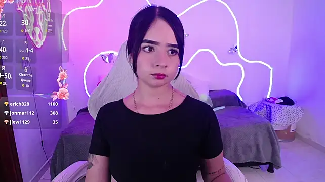 Sweetalloy - show oil on tits