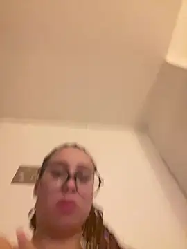 Queenlo_xxx - gagne 2 vidéos🔥