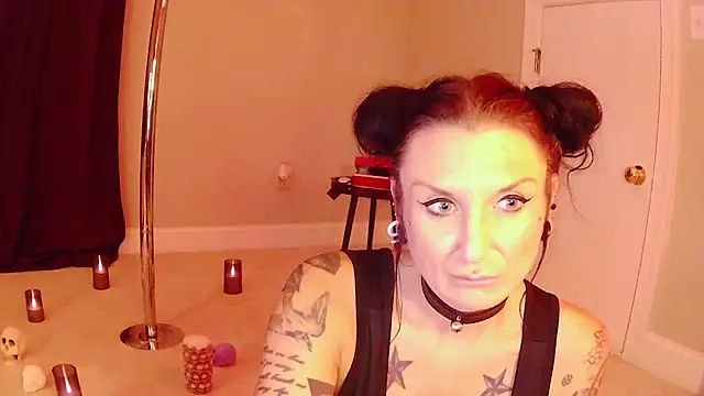 Plasticdollx - ice cube on my clit until it melts