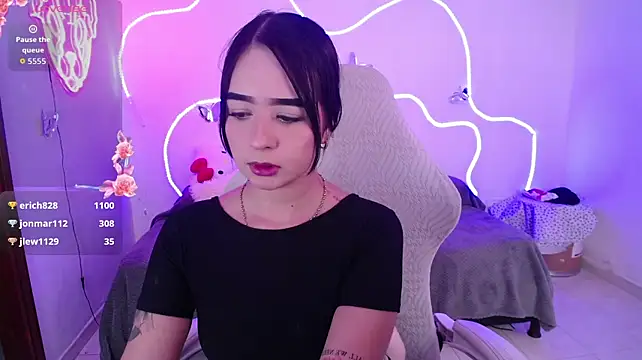 Sweetalloy - show oil on tits
