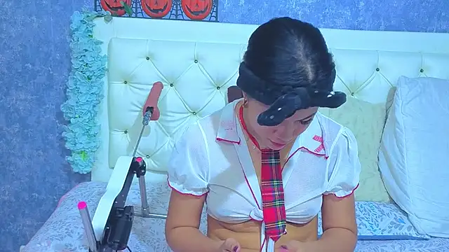 Alicee_foox - CONTROL MACHINE AND DOMI WITH SQUIRT