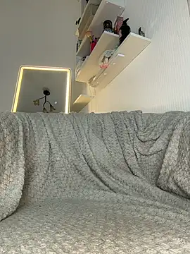 AriMiu - 😜 Fully naked