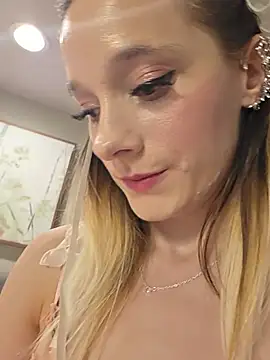 Chloe_StClaire - Play with toy in shower