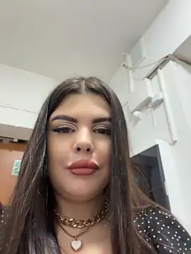 AmelliaDiamond - To caress pussy through panties 🔥