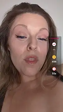 SydneySavage - Titties Out