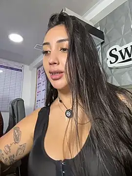Hannahoff - bounce big ass in toilet office