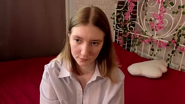 SookToulson - Close-up of shaking booty