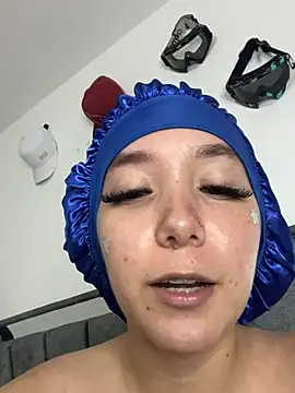 Alaia_princess - riding dildo