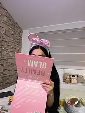 Lucyjoi - please undress and touch yourself a litt