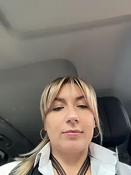 Crazy-Rosa - Hi guys 💋play with my pussy💋